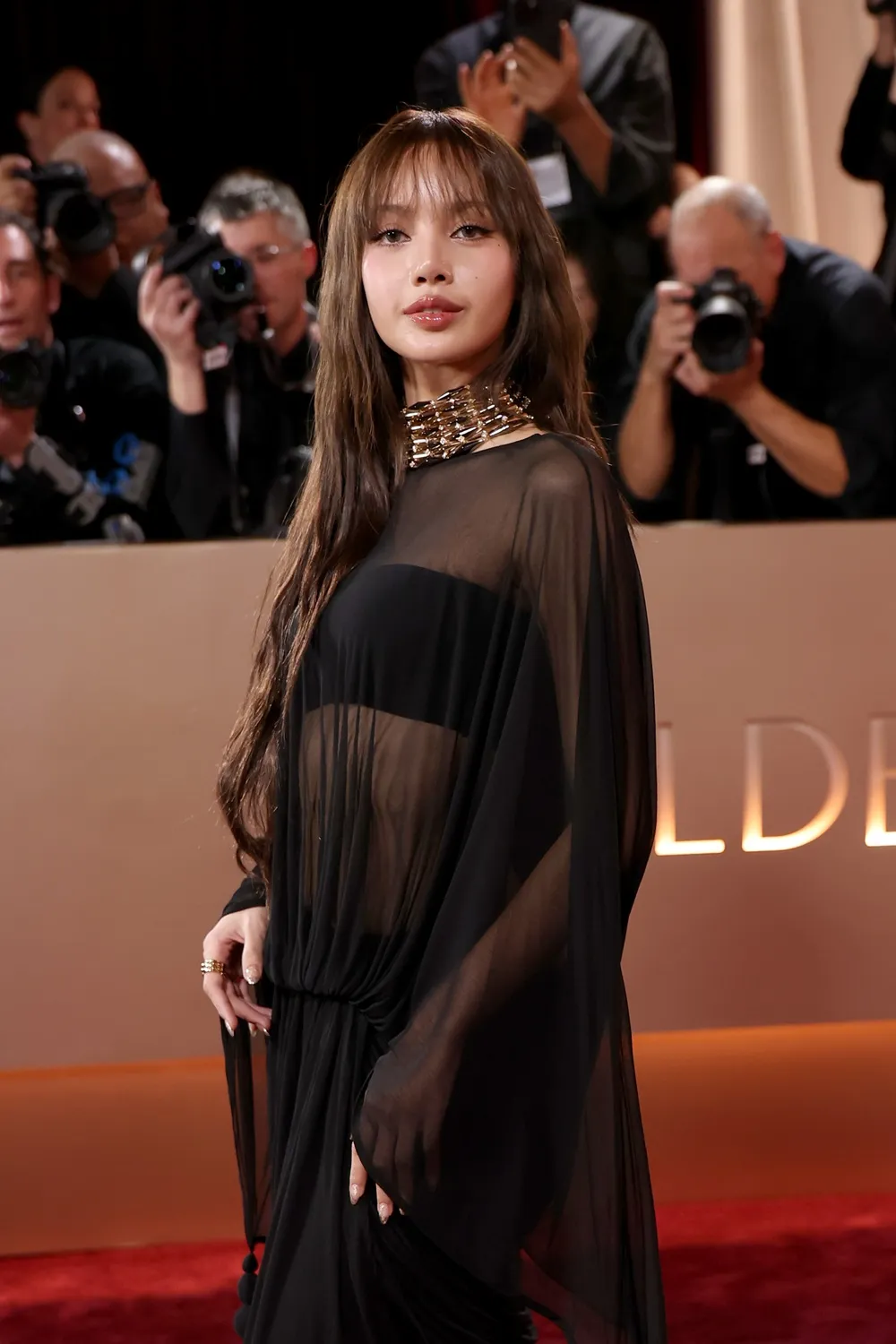 Lisa戴上寶格麗珠寶。品牌提供