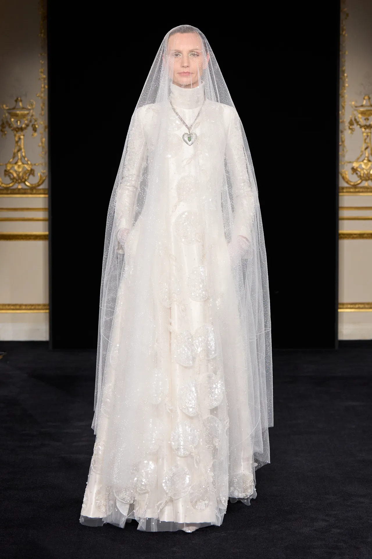 Giorgio Armani 2026春夏高訂系列。品牌提供