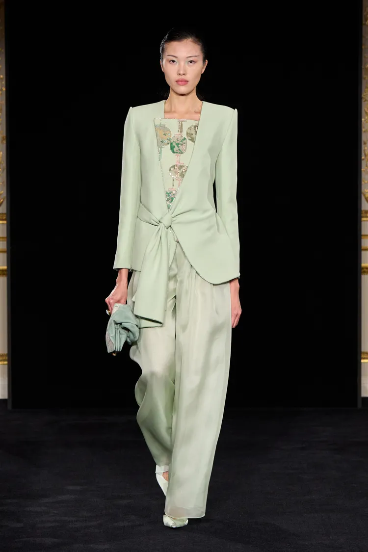 Giorgio Armani 2026春夏高訂系列。品牌提供