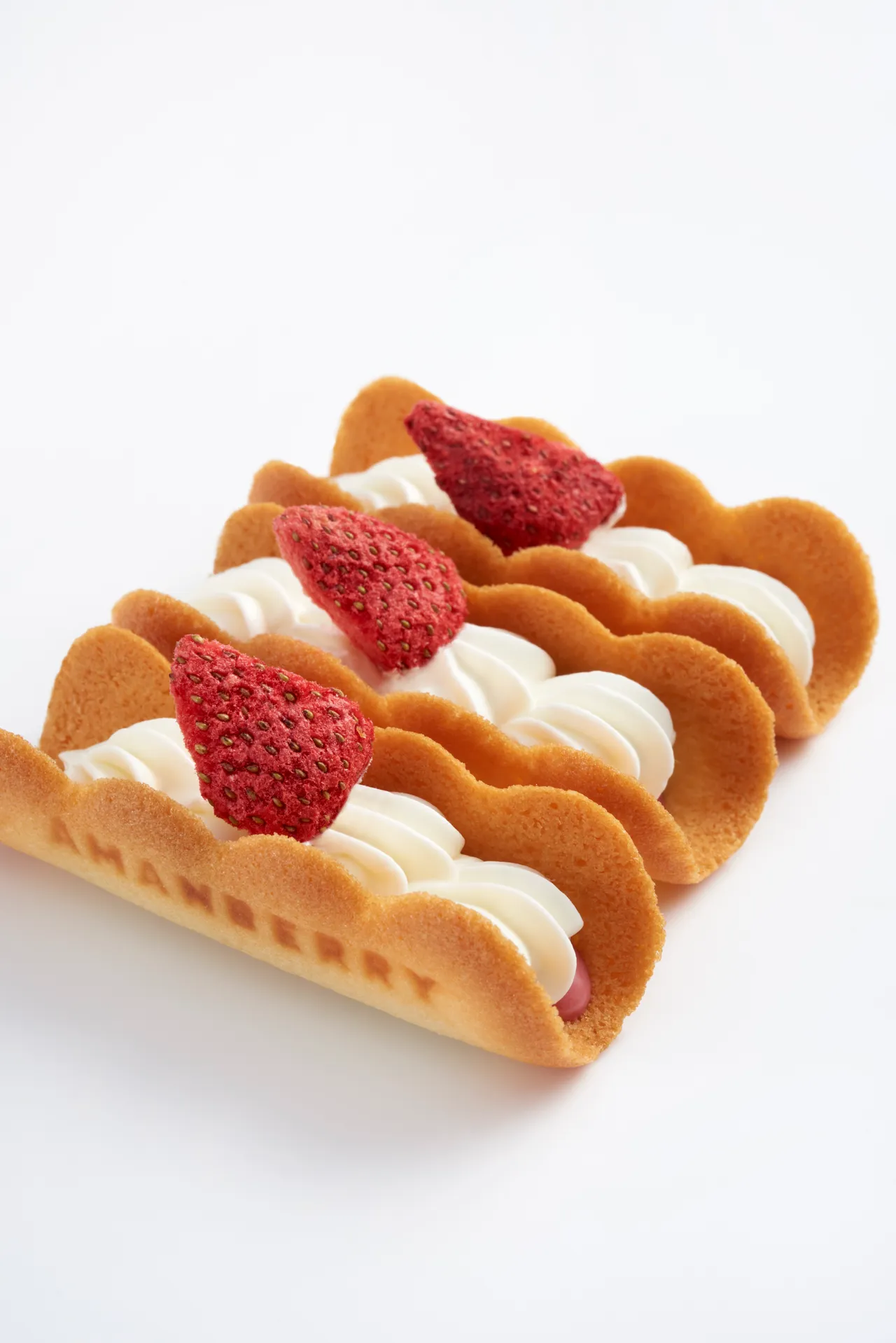 AMANBERRY 嚴選福岡引以為傲、並獲金氏世界紀錄認證的草莓品種「甘王（あまおう）。日本OMIYAGE振興會提供