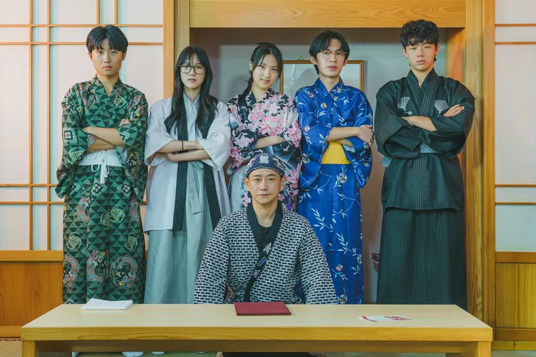 現場氣氛在香味與心機之間來回拉扯。小公視提供