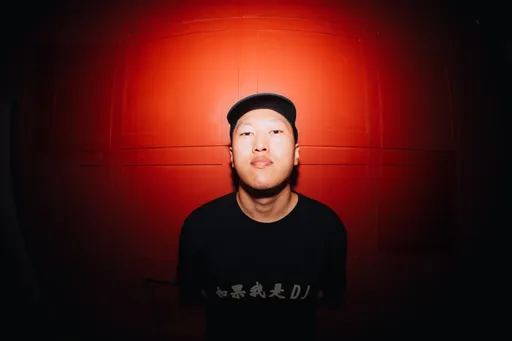 饒舌新星 Flowstrong加場專場完售倒數　新作《巧克力》撫慰人心