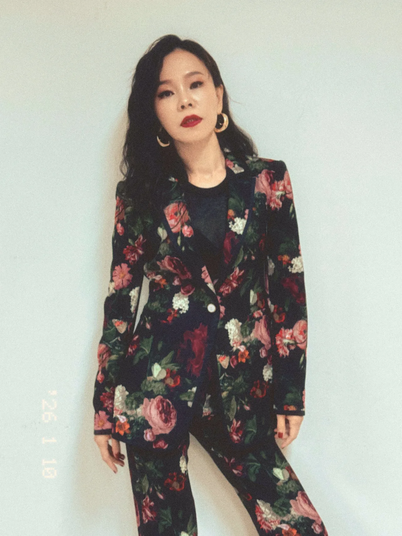 彭佳慧以「半夢半醒、微醺」的狀態為懸疑影集獻唱主題曲。索尼音樂提供