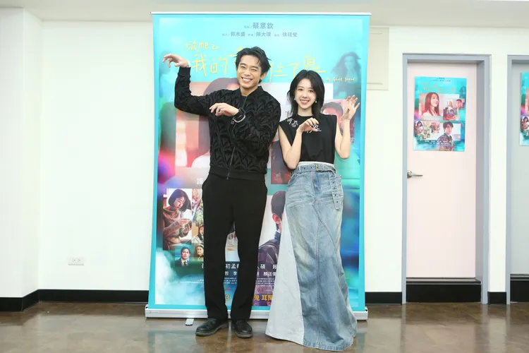 初孟軒（左）和邵雨薇。風暴國際提供