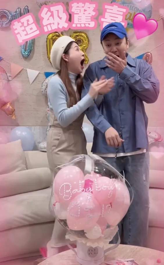 张书伟与谢京颖得知宝宝是女孩子，感到十分意外。翻摄谢京颖脸书