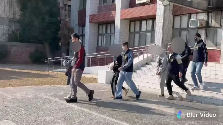 4名涉案人被檢警拘提到案，依公共危險罪偵辦。民眾提供