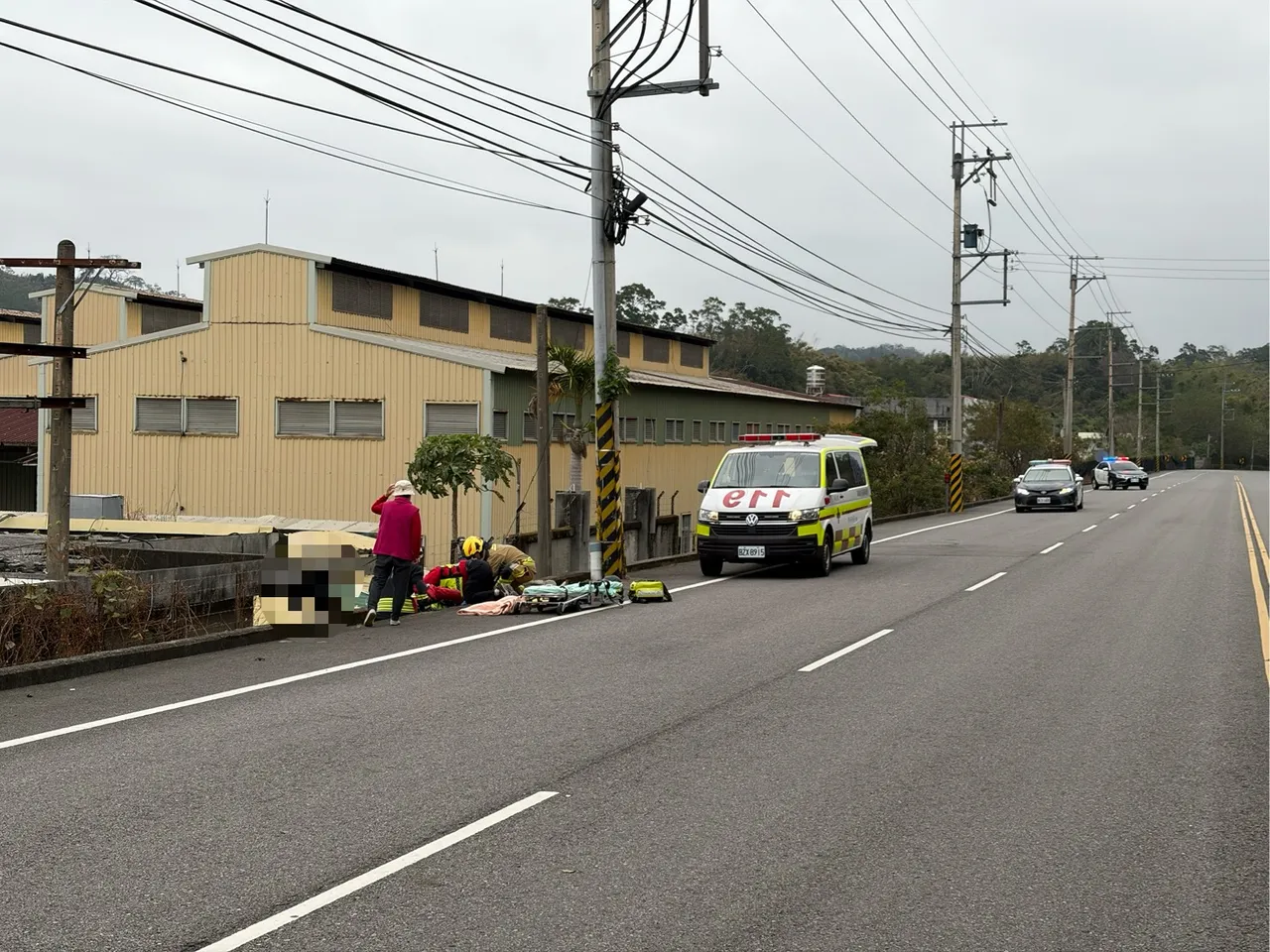 事故造成機車上的2名年輕男子死亡。民眾提供