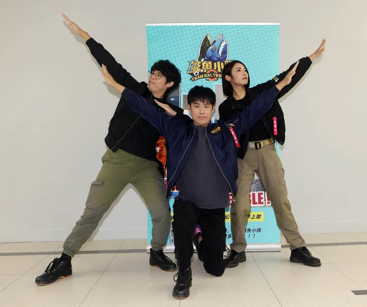 胡子（左起）、嚴八、宇宙。小公視提供