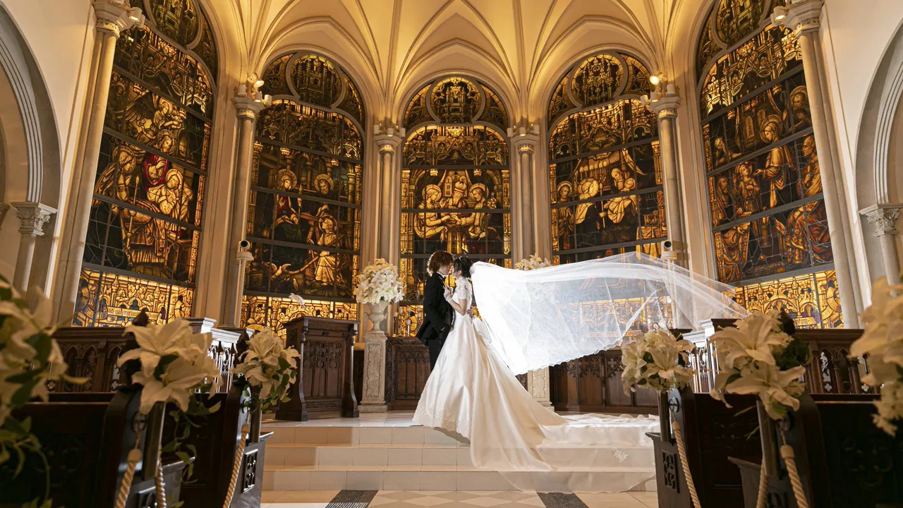 超美婚纱爆红5年竟还有人按赞　女网红跨年夜宣布「我离婚了」