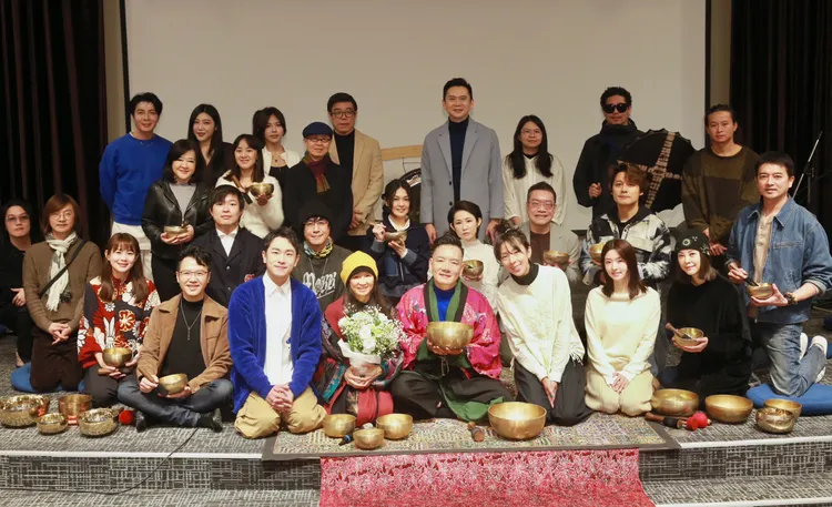 田定豐（中前）今舉辦新書簽名會與360°聲波體驗，不少星友共襄盛舉。莊宗達攝