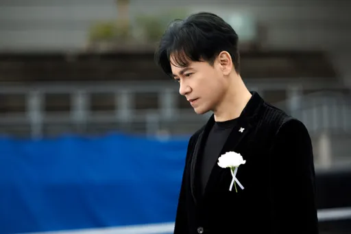 李圣杰被唱歌耽误的网球选手？ 40度高温练球「二度灼伤」送医抢救！