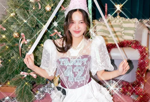 《粉紅理論》GL天后Freen席捲時尚圈！2月提前來台過情人節