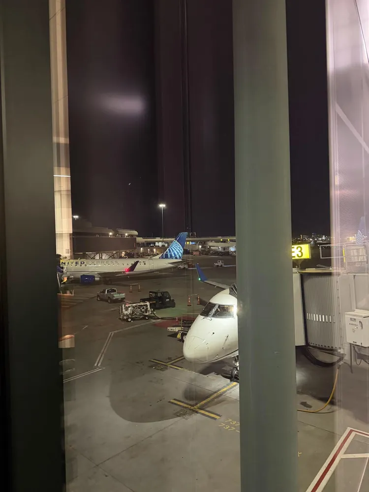 民眾黨主席黃國昌秀出轉機照。翻攝自黃國昌臉書