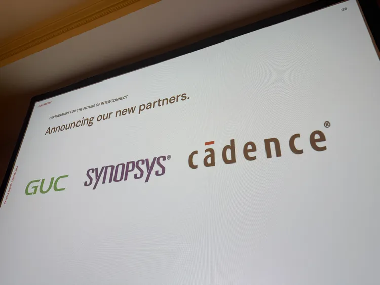 Lightmatter 攜手創意電子、Synopsys 與 Cadence，共同開發多種光子 CPO 與 3D CPO 產品。呂承哲攝