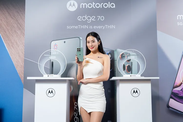 edge 70共有「織綠Lily Pad」與「灰Gadget Grey」兩色，建議售價為16,990元。motorola提供