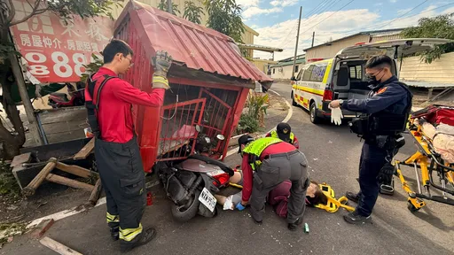 屏东妇骑车撞土地公庙！左腿遭庙夹住受困　送医隔日不治