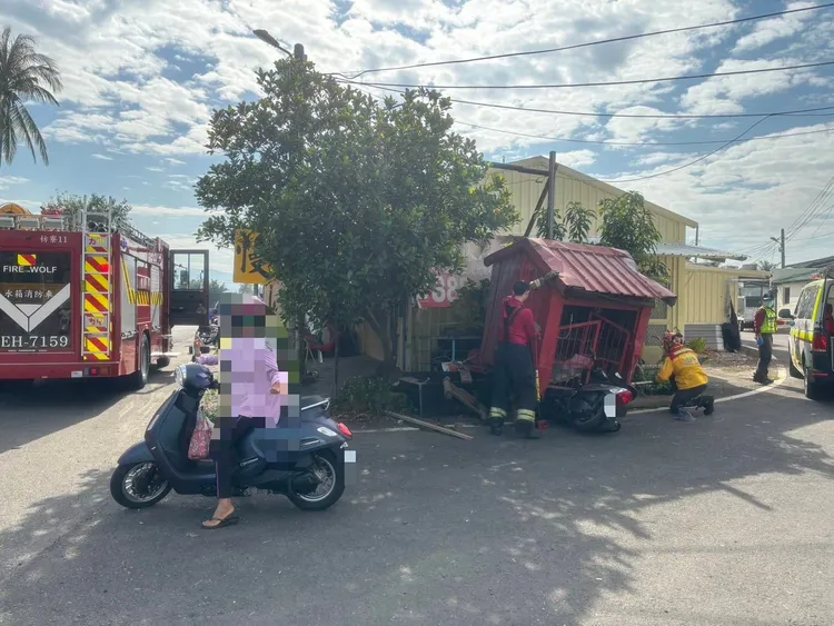 76歲女騎士自撞土地公廟，不幸隔日重傷不治。翻攝畫面
