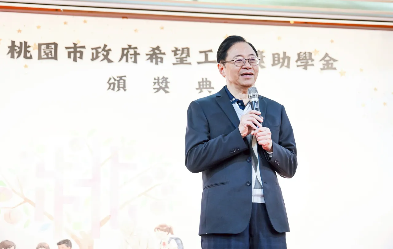 张善政期勉学子开创更宽广未来。桃园市府提供