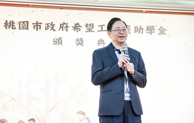 張善政期勉學子開創更寬廣未來。桃園市府提供