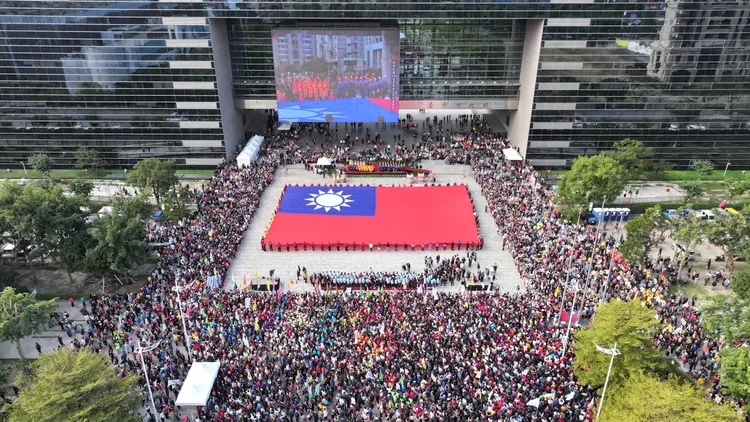 台中市長盧秀燕1日一早出席台中市府自辦升旗典禮。讀者提供