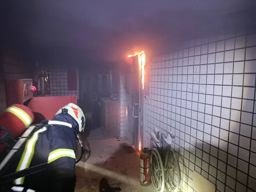 小隊長殉職！三進火場脫面罩救人　「衣服堆成山」奪命現場曝光