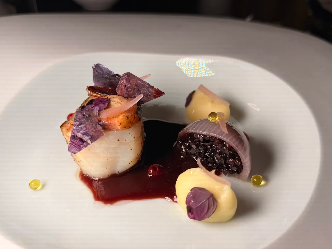 法国鲈/鳕鱼｜章鱼｜红酒奶油酱汁。陈扬盛摄