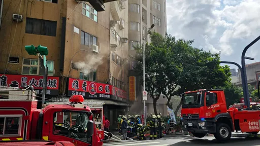 西門町知名火鍋店起火！警消急灌救　4人送醫