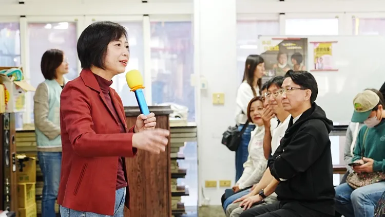 何欣純說，若市府有財力、有盈餘、也獲市議會支持，將推動普發現金分紅給市民股東。民眾提供