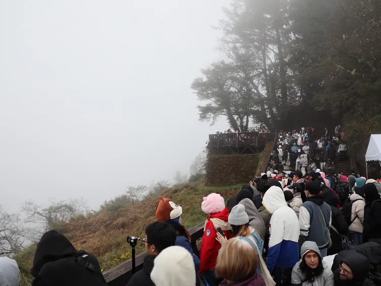 阿里山迎2026首道曙光，可惜天公不作美。嘉縣府提供