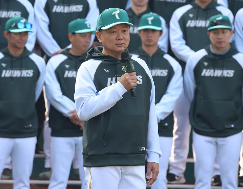 洪一中自爆要挖布坎南！富邦悍将「震惊」　台雄雄鹰急道歉