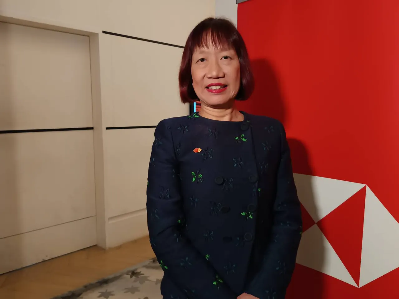 滙豐私人銀行及財富管理亞洲首席投資總監范卓雲看好黃金避險需求，預期金價於2026年上半年有機會挑戰每盎司5000美元歷史新高。許麗珍攝