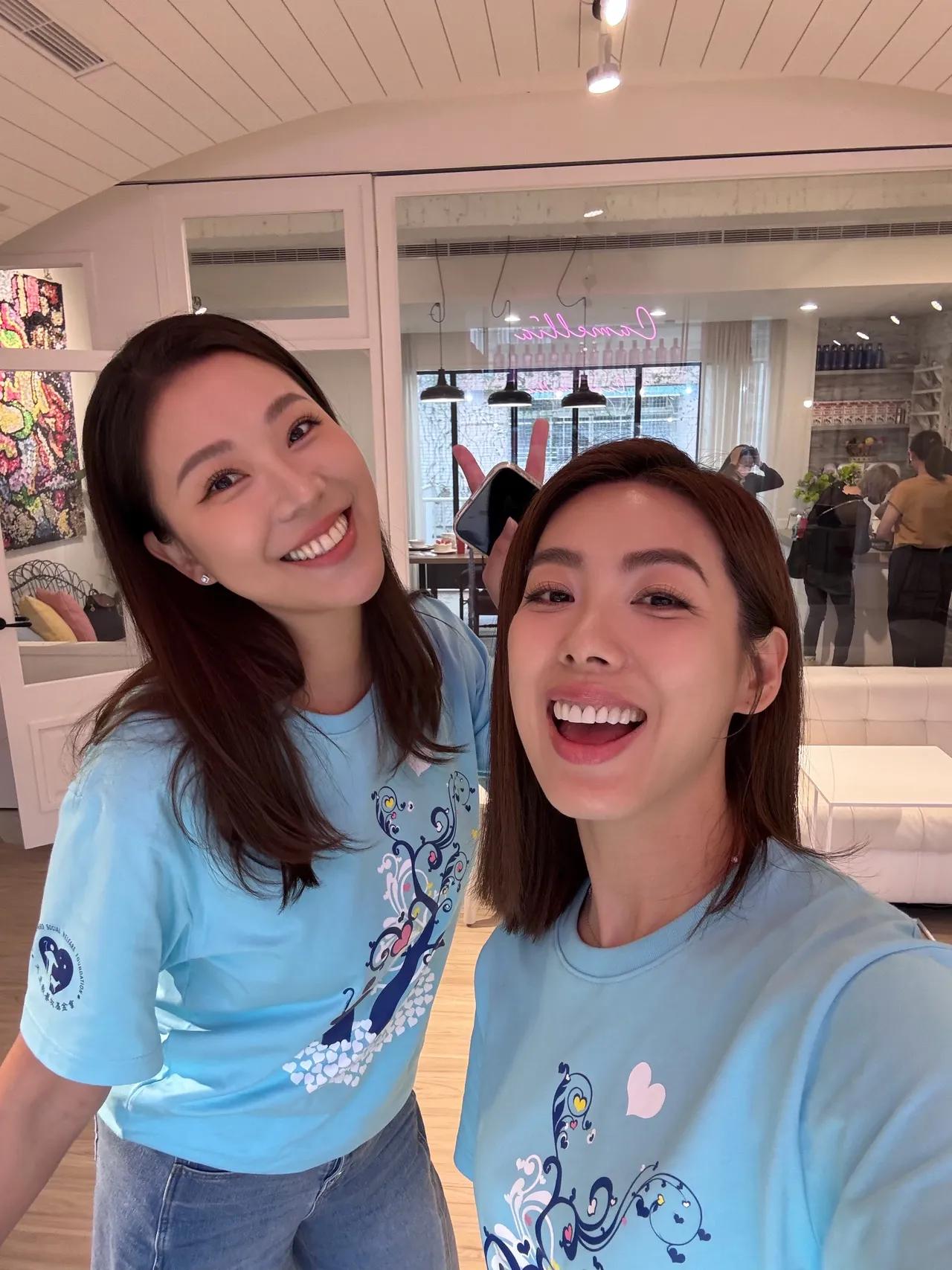 林可彤（右）和林又立不只是閨蜜也是事業夥伴。HYPHY提供