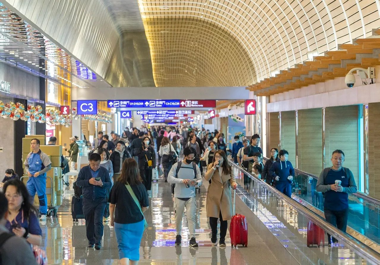 2025年來台旅客約857.4萬人次。示意圖，桃機提供