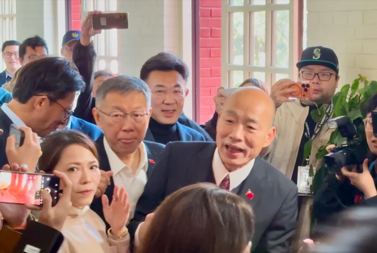 民众党前主席柯文哲拜会立法院长韩国瑜。邱筠媜摄