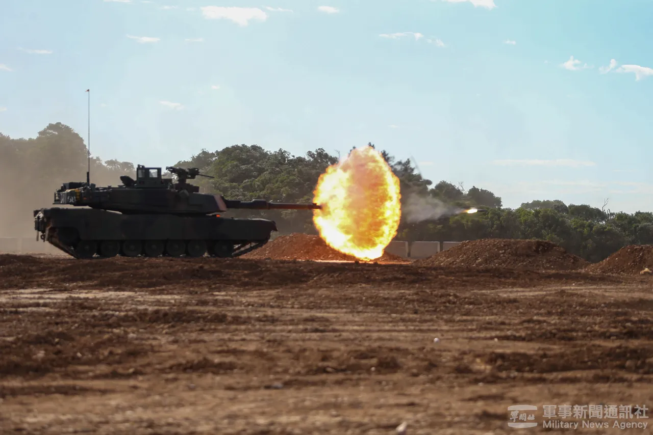 陸軍584旅M1A2T戰車進行火力射擊。軍聞社提供