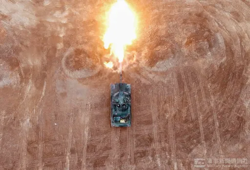 第二支M1A2T戰車營換裝本月結訓　軍媒曝光精實訓練成果