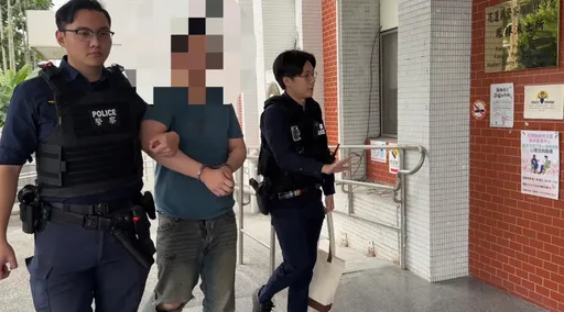 男搭霸王車身上還有100元也不肯付車資　運將只好載他去警局