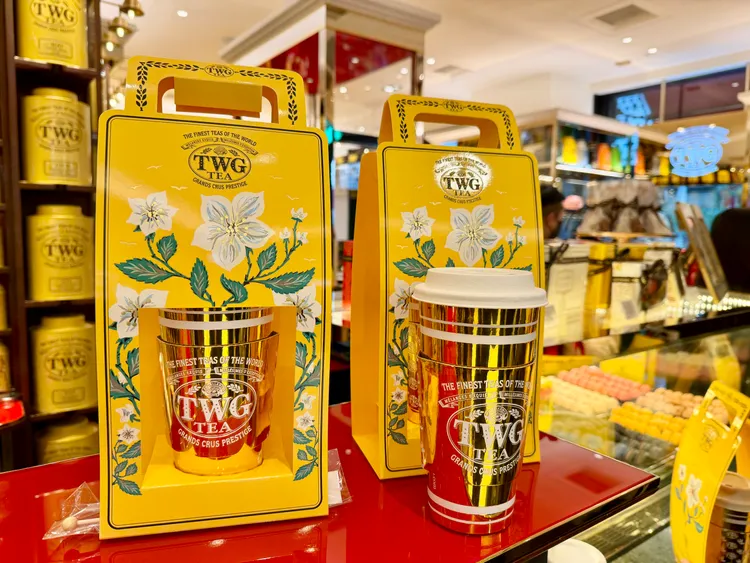 TWG Tea外帶杯款與配件皆須從新加坡進口，估計今年1月底才能到貨。莊偉祺攝