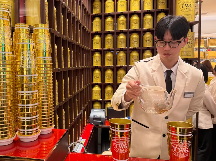 90多種外帶茶款，現點現做須由專人沖泡工法與專用過濾水現泡。莊偉祺攝