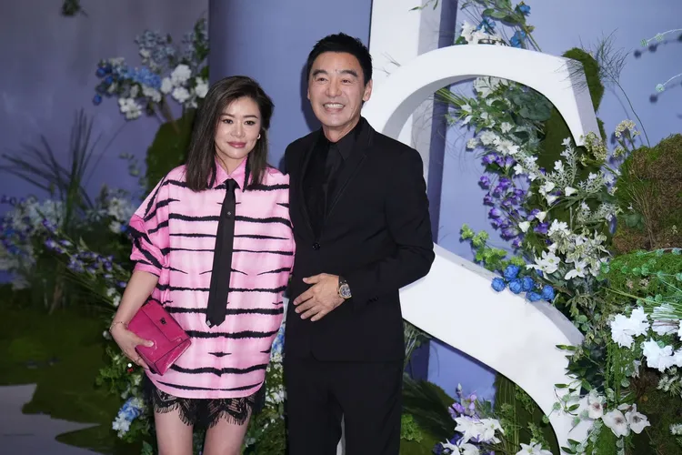 鍾鎮濤與老婆范姜素貞。彭欣偉攝