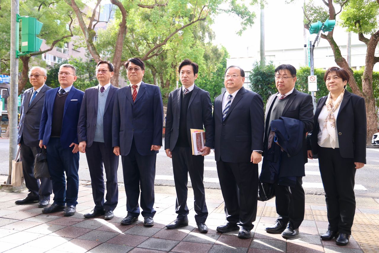 民眾黨推不在籍投票!游盈隆:樂見其成「但須審慎評估」