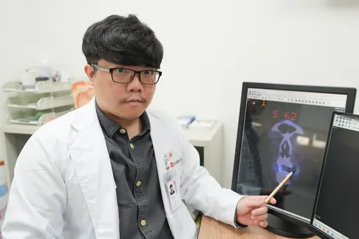 反覆嘴破誤認「火氣大」　53歲男拖3個月就醫驚罹口腔癌