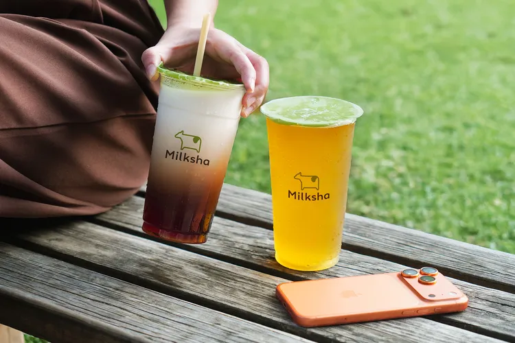 期間於門市單筆消費任2杯飲品並登錄，有機會抽中iPhone17系列。迷客夏提供