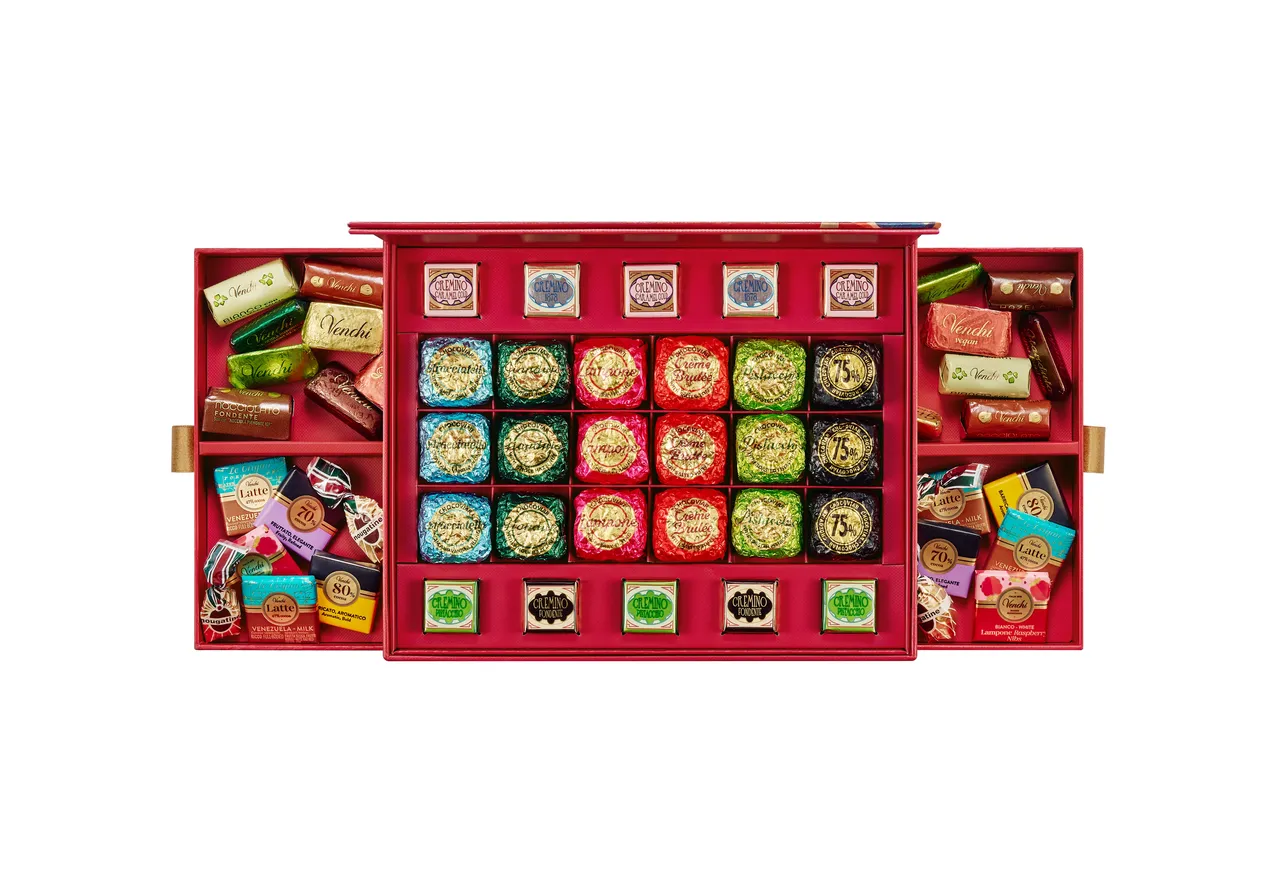 Venchi驰悦系列聚宝盒 精选巧克力，4820元。品牌提供