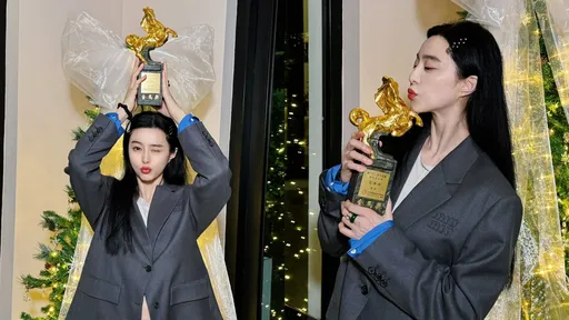 范冰冰封后乐吻金马！微博贴文奖座消失了　只剩自拍照