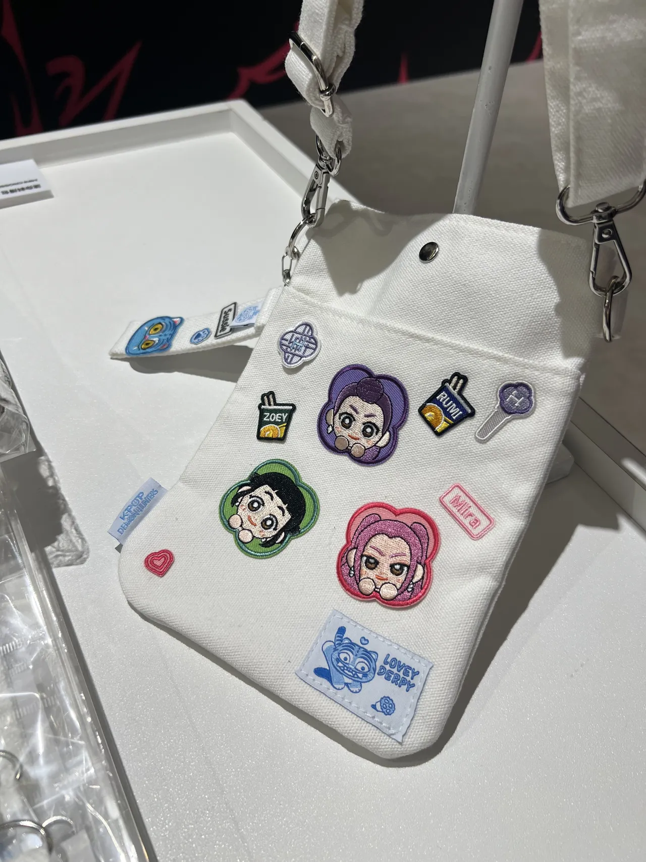 热转印包包。陈薇安摄