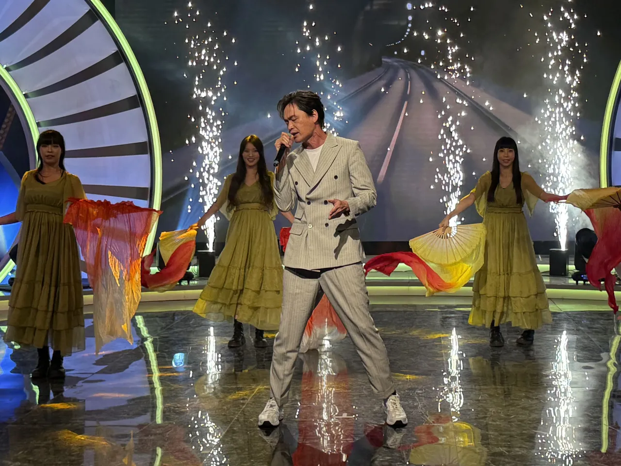 黄镫辉豪气宣称自己是「伍佰接班人」。华视提供