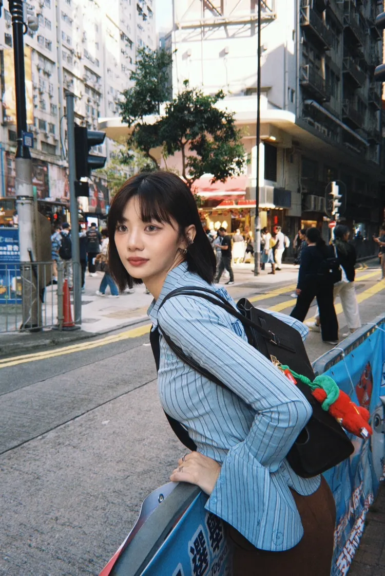 新生代主持人木木日前到香港拍片。華研國際提供