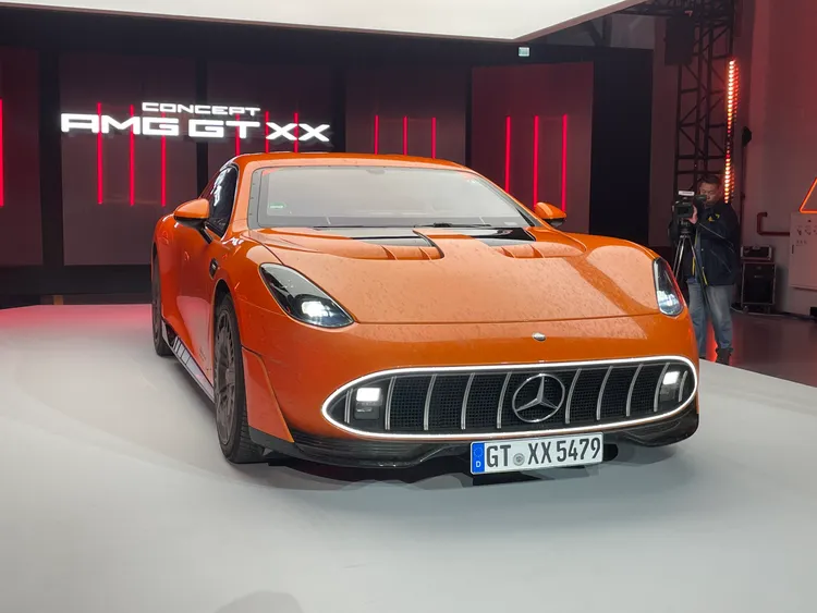 在義大利Nardò賽道的實際耐力測試中，GT XX於平均時速約300 km/h的狀態下，連續24小時行駛5,479公里。林浩昇攝