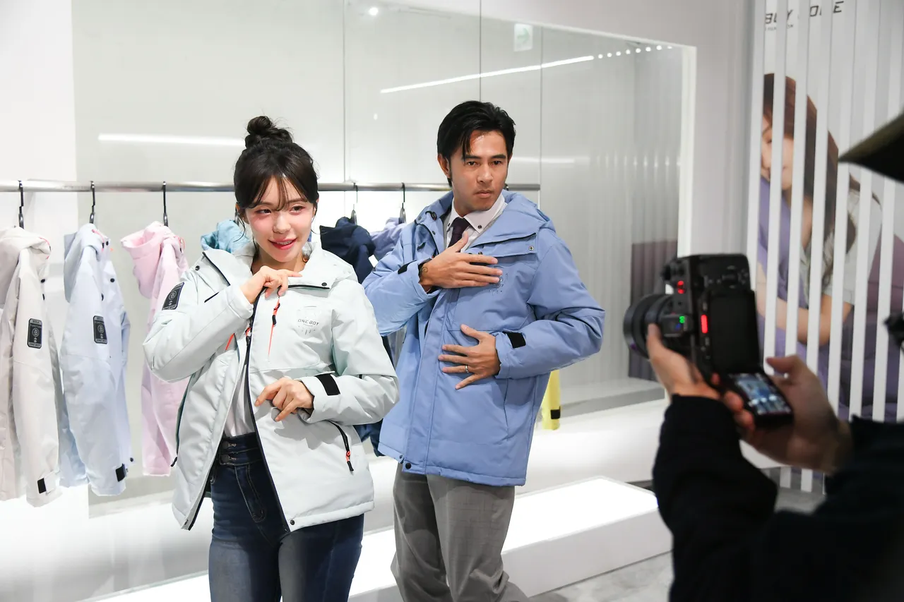 黃玉榮不顧老婆心情，看到李多慧開啟追星模式。三立提供